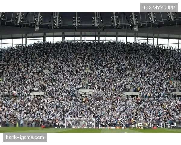 热刺战术革新显成效，攻防兼备闪耀英超赛场