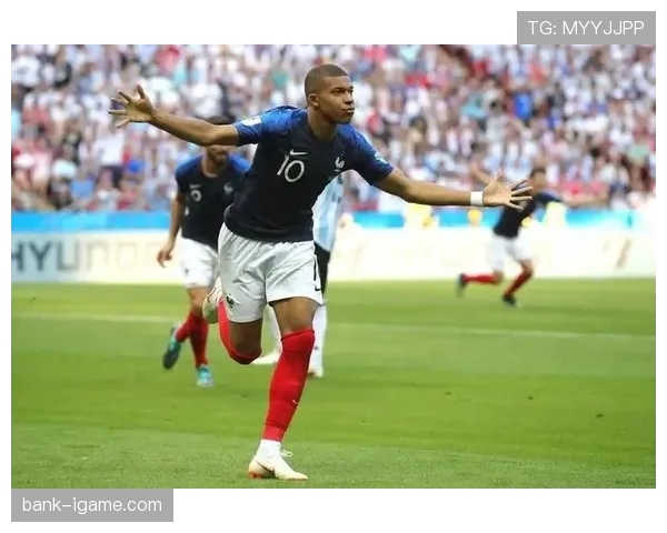 姆巴佩闪耀国际赛场，年轻天才续写传奇新篇章