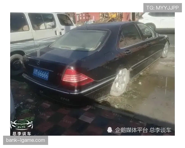菲利克斯买了一辆豪车，转身又去菜市场抢着付款，真是两副模样