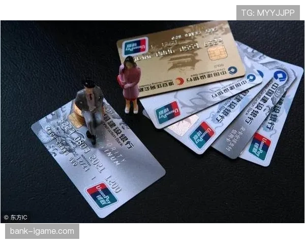 看见汪周雨衣橱那张价签，我的银行卡默默抽泣